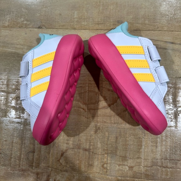 Adidas x disney baby girls kids Minnie Mouse Grandcourt Sneaker tennis shoes - Picture 8 of 15